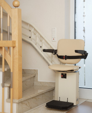 Treppenlift: Treppensteigen per Knopfdruck