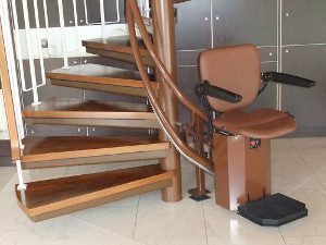 Treppenlift für Wendeltreppen: Wendeltreppenlift
